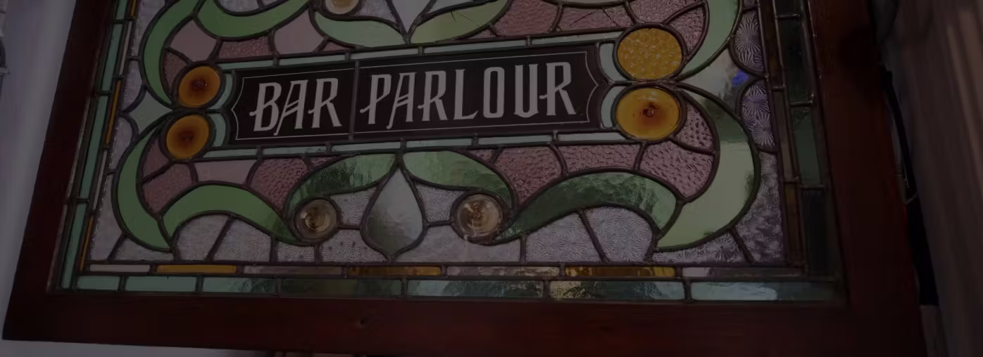 The King's Arms parlour view